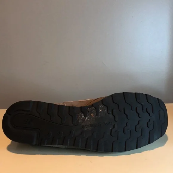 New Balance Gray Sneakers Shoes - Picture 11 of 14